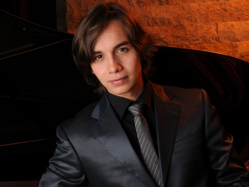 Pianist Javier Rameix